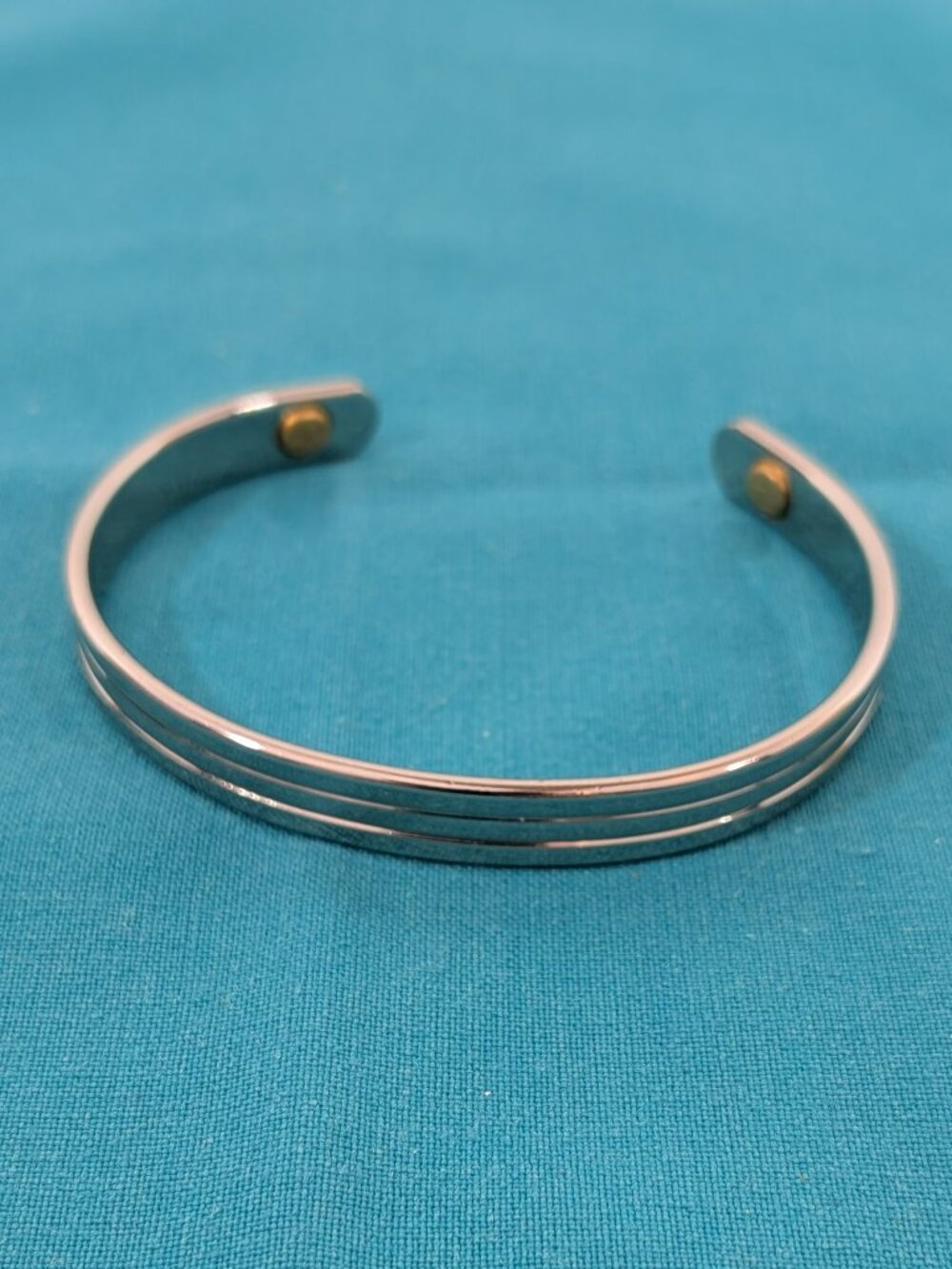 Magnetic Energy Cuff Bangle Bracelet Unisex For Arthritis or Pain Therapy
